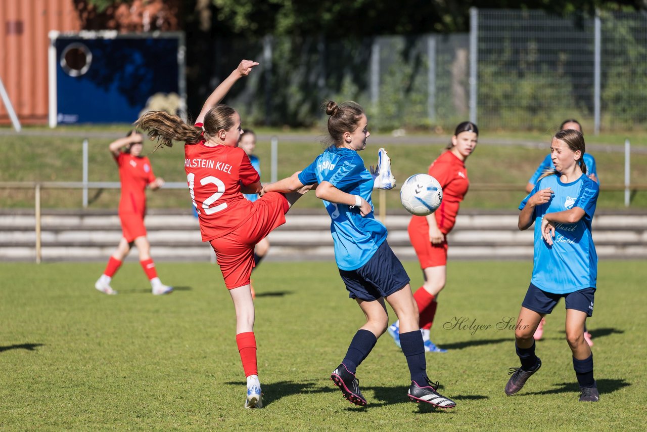 Bild 358 - wBJ TuS Rotenhof - Holstein Kiel : Ergebnis: 1:4